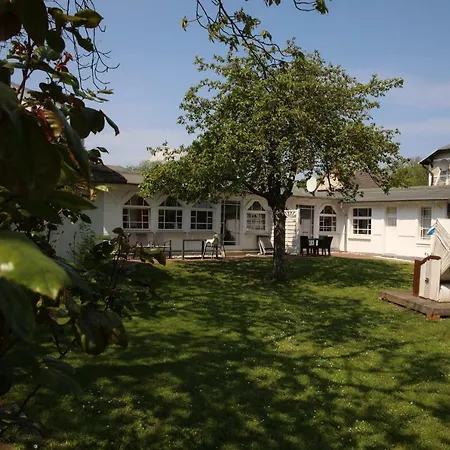 Holiday home Strandvilla Rheingold - Ferienwohnung Miro