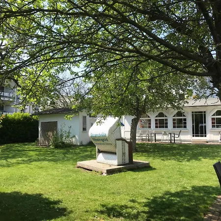 Strandvilla Rheingold - Ferienwohnung Miro Holiday home Goehren (Ruegen)